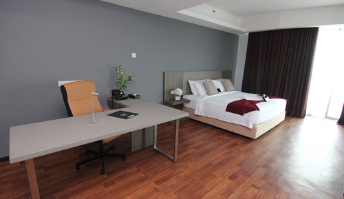 Executive Suite