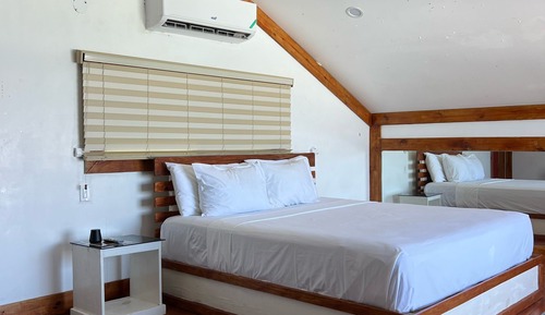 Honeymoon Cabin, 1 King Bed