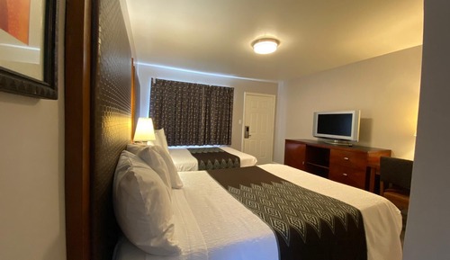 Standard Room, 2 Double Beds