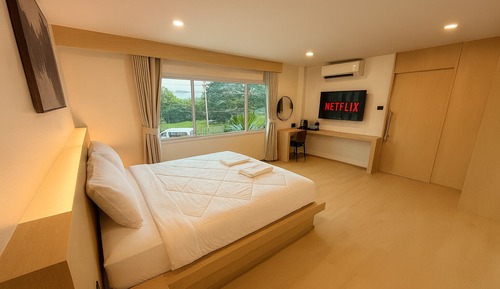 Premier Room