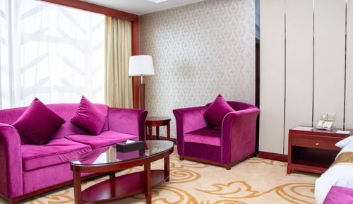 Deluxe Suite
