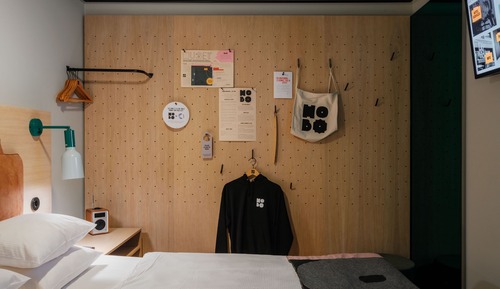 Economy Room (No Windows Hobo Sleeper)