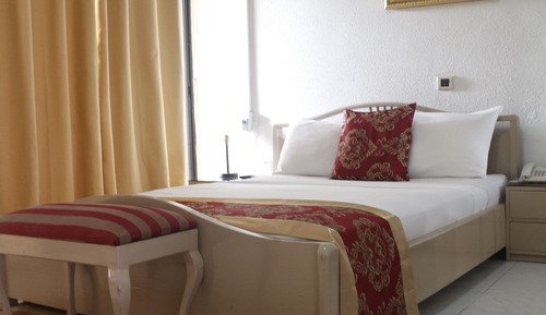 Traditional Single Room