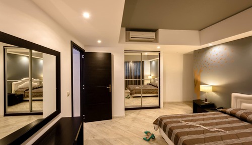 Suite (Thalassa)