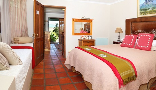 Luxury Cottage, 1 Bedroom, Mountain View (Small cottage: Guineau Fowl)