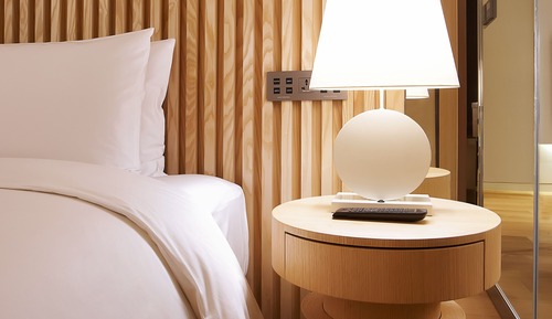 Deluxe Room (King)