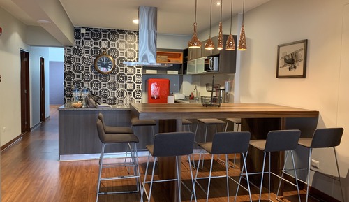 Business Duplex, Multiple Bedrooms