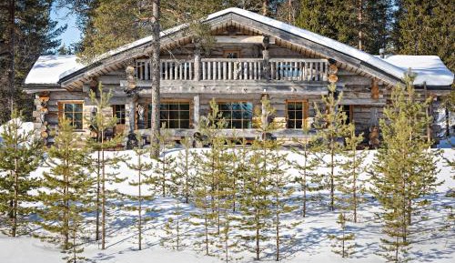 Seven-Bedroom Cottage with Sauna