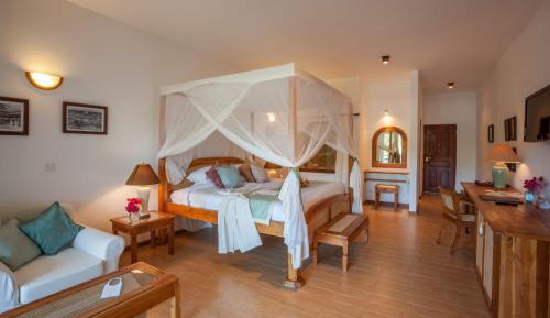 Deluxe Twin Room with Sea Facing