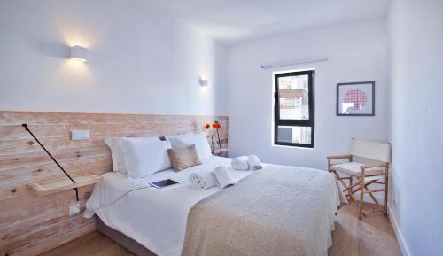 Two-Bedroom Apartment with Sea View