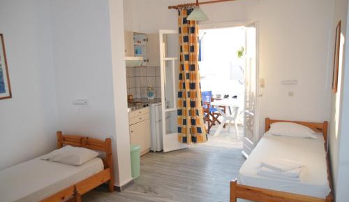 Studio (4 Adults)