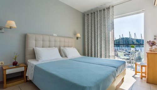 Double or Twin Room with Sea View