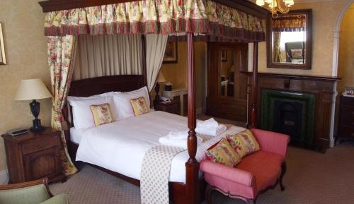 Double Room with Four Poster Bed