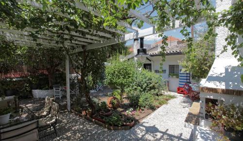 Studio with Garden View (2 Adults)