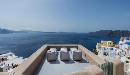 Superior Villa with Caldera View