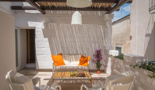 Apartment with Shared Terrace
