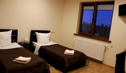 Twin Room with Shower