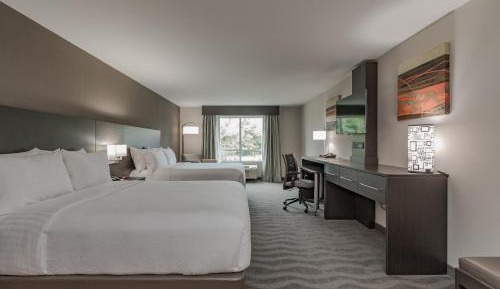 Standard Room with Two Queen Beds