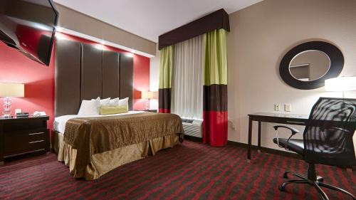 Premium King Suite - Non-Smoking