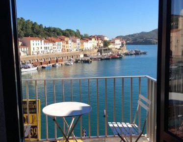 Studio Apartment with Sea View