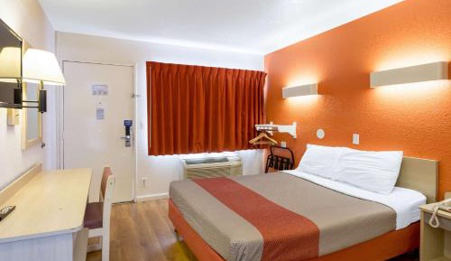 Double Room - Non-Smoking 