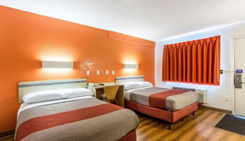 Double Room - Disability Access - Roll In Shower