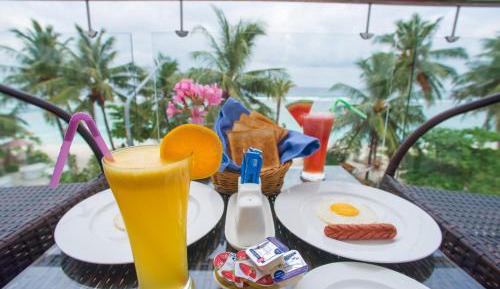 Deluxe Double Room with Balcony and Sea View (10% off on Food & Beverage)