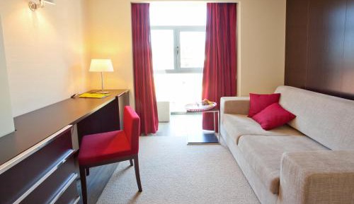 Suite - North
