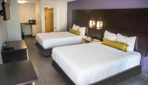 Queen Room with Two Queen Beds - Non-Smoking
