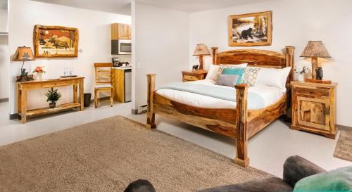 Deluxe Queen Room