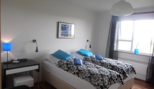 Twin Room with Shared Toilet