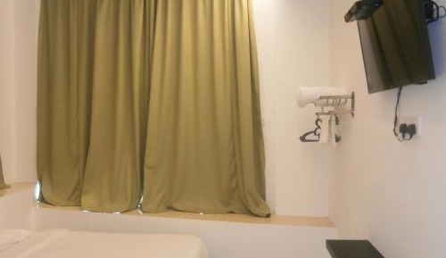 Twin Room with Private Bathroom