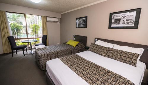 Deluxe Queen Room