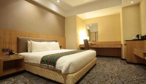Standard King Room (No Window)