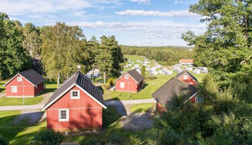 Cottage (6 Adults)