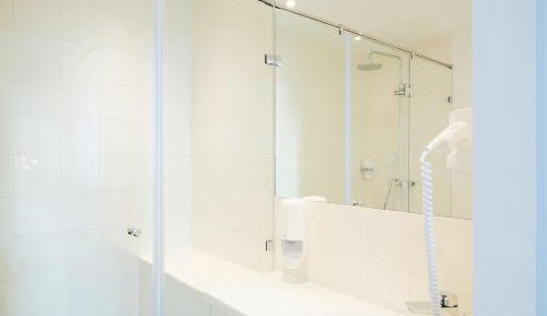 Twin Room with Private Bathroom
