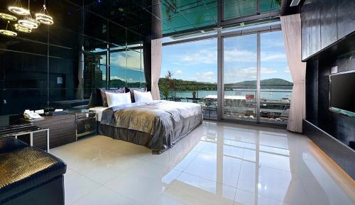 Superior Double Room with Lake View
