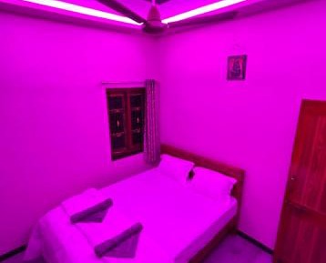 Deluxe Room (2 Adults + 1 Child)