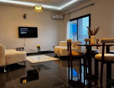 Two-Bedroom Deluxe Apartment with Balcony