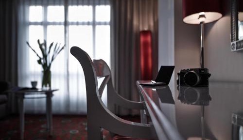 Superior King Room with City View