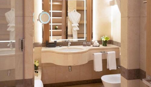 Business King Suite