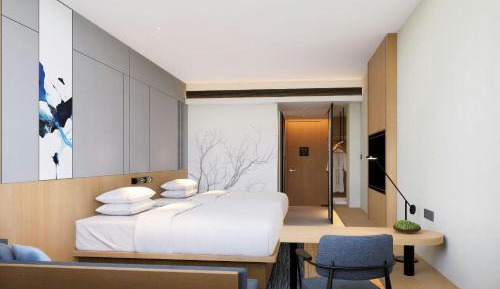 Standard Double Room with Two Double Beds and City View