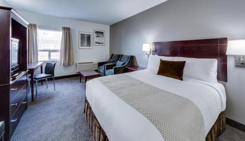 Premier Queen Room
