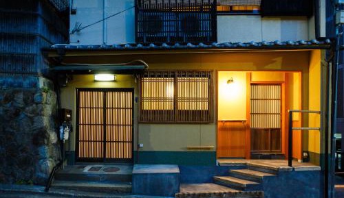 Japanese-Style Town House