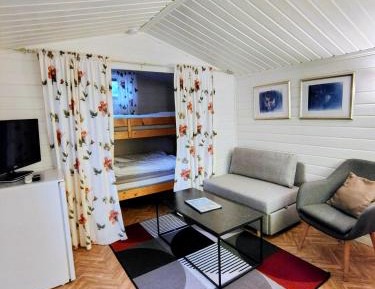 Cabin with Private Bathroom
