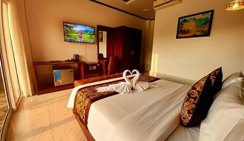 King Room with Balcony