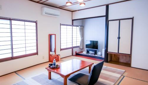 Single Room with Shared Shower and Toilet