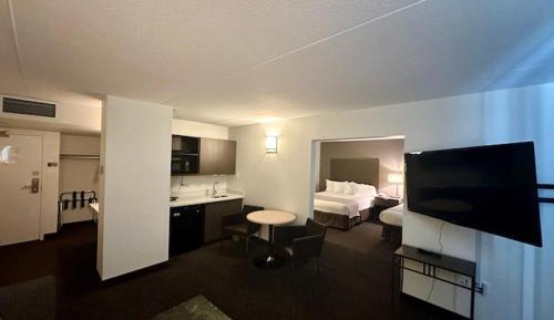 Queen Suite