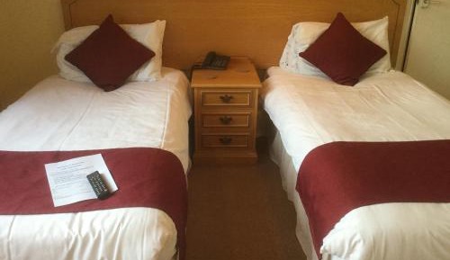 Twin Room with Bath