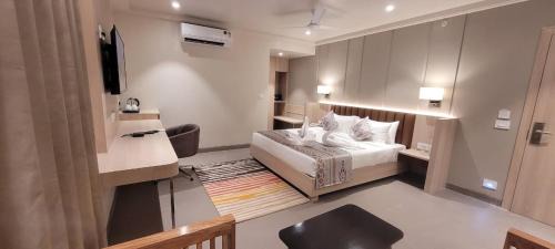 Deluxe King Room